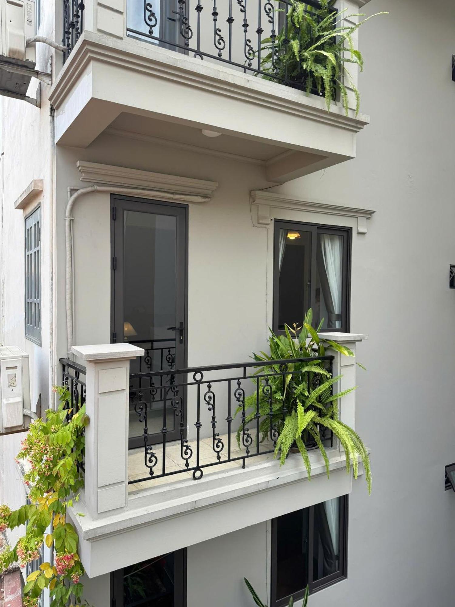 T Home Balcony Homestay Hanoi Eksteriør bilde